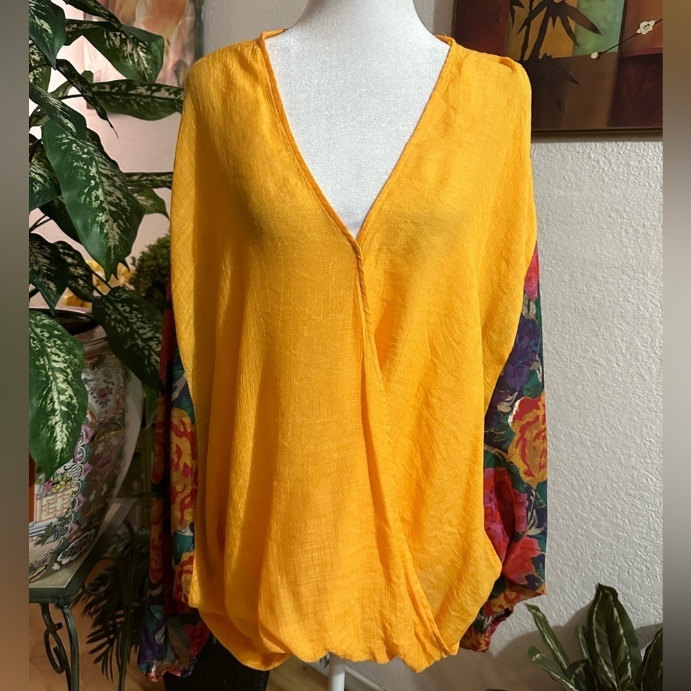 Umgee spicy mustard Colette top size L